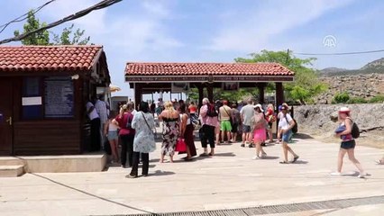 Pamukkale'de ziyaretçi rekoru bekleniyor