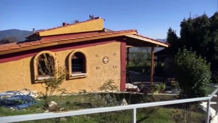 μοναχή Μαγδαληνή ΙΜ Παναγίας  Παντάνασσας Γραβιάς: Η Παναγία σκέπη και παραμυθία μας