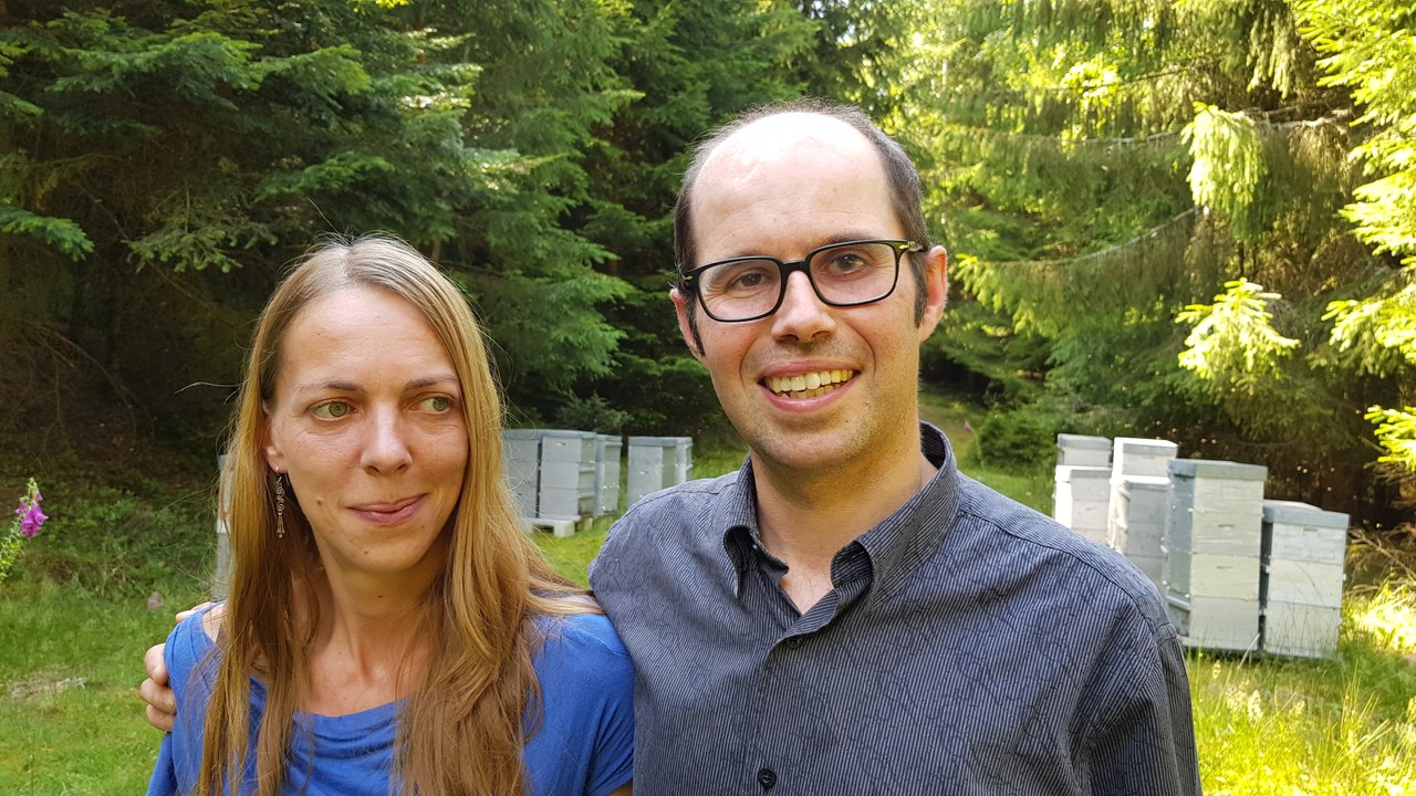 Michel et Violette ont quitté l'eurométropole strasbourgeoise pour devenir apiculteurs professionnels à Dabo.