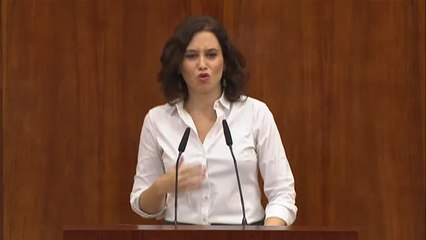 Video herunterladen: Díaz Ayuso se enzarza con las representantes de Unidas Podemos en un cruce de acusaciones sobre machismo