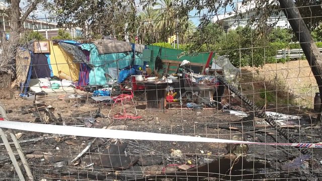 Incendio en una zona de barracas de Barcelona