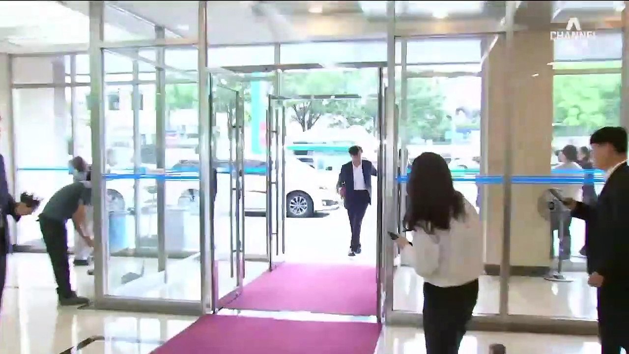 [단독]2주택 피하려 집 판 조국…동생 전 부인에 매도