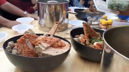 Bikin Ngiler, Serunya Mukbang Bakso Raksasa di Barbarzaar