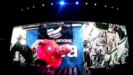 Völlig losgelöst: DJ im All