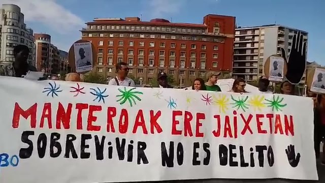 SOS Racismo Bizkaia pide no criminalizar a los 'manteros' en Aste Nagusia