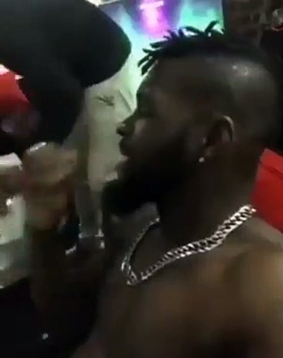 Regardez comment DJ ARAFAT aimait s'amuser! Repose en paix Légende !