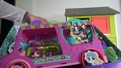 ATHENA JOUE AU BOWLING AVEC UN FOOD TRUCK PETSHOP • Studio Bubble Tea