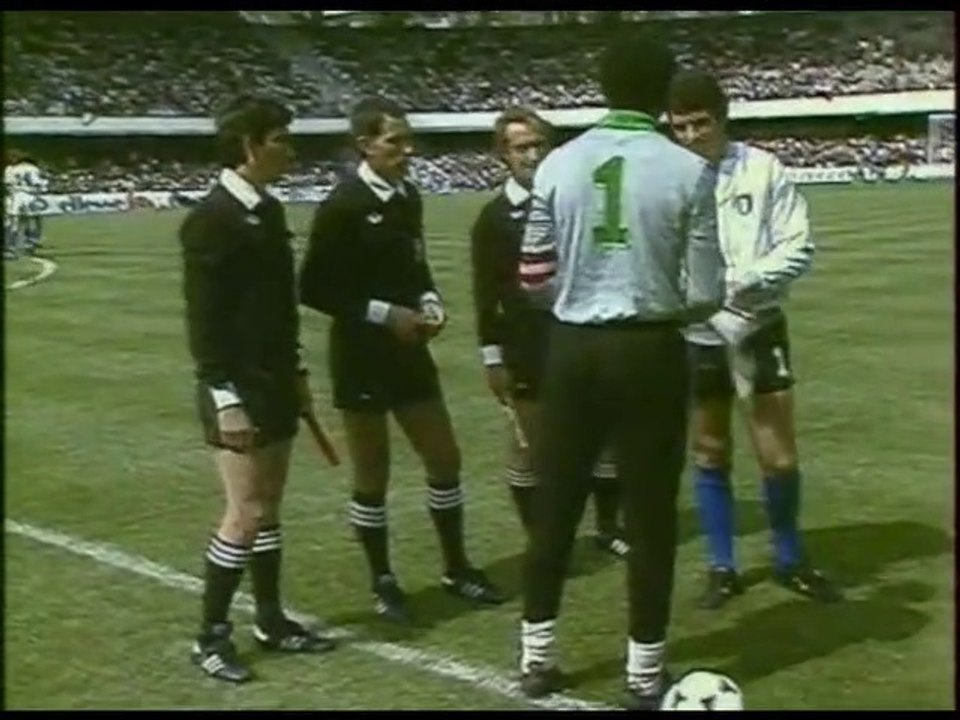 ITALIE - CAMEROUN   - 1982 -