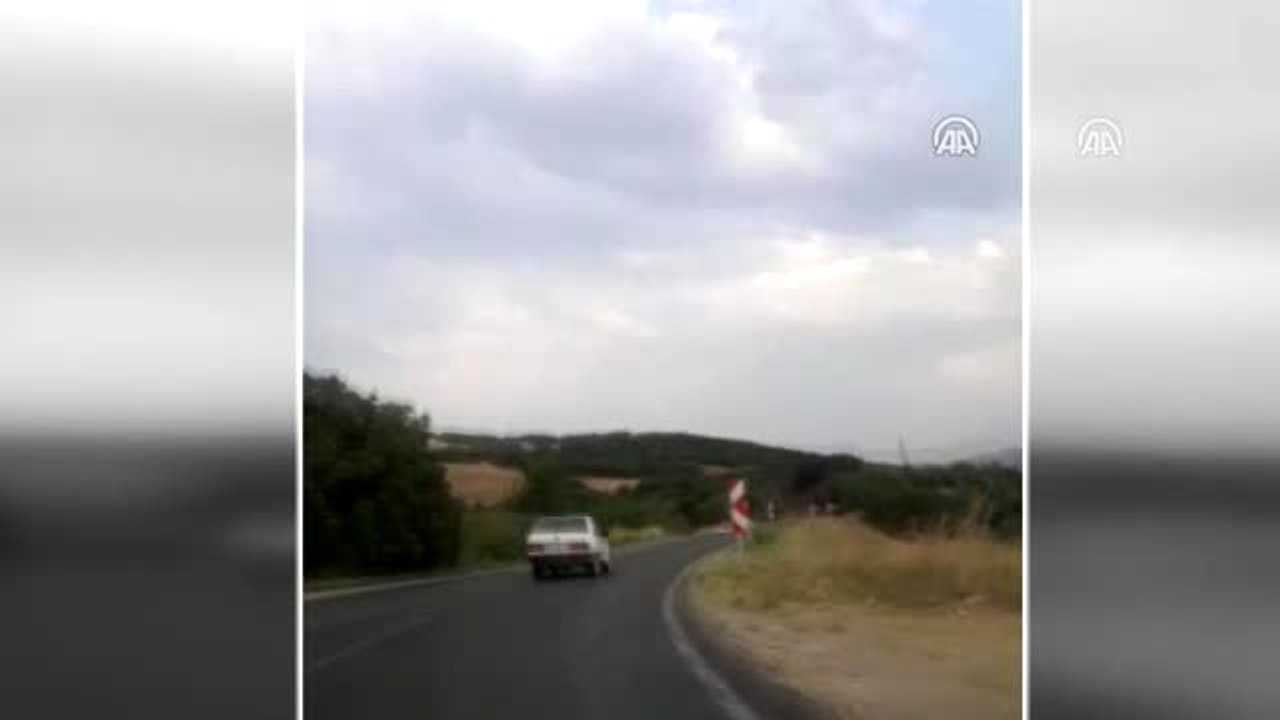 Manisa'da yolcu minibüsüyle otomobil çarpıştı: 6 yaralı