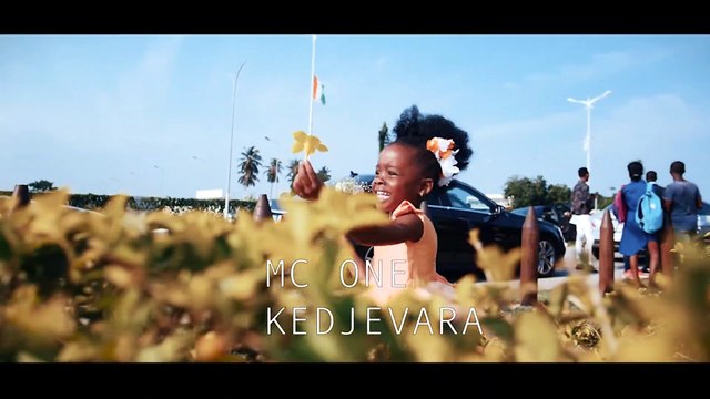 Mc One - Comment te dire Feat. Kedjevara (Clip Officiel)