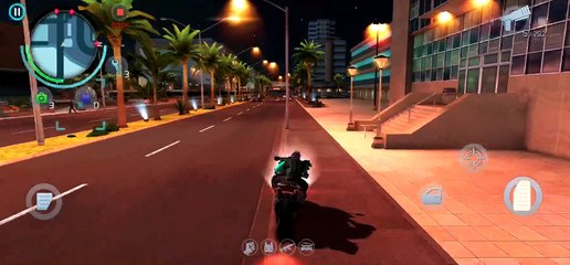 conduciendo la moto en Gangstar Vegas con astucia y pericia