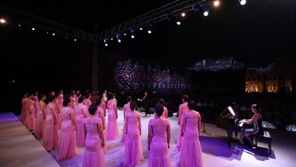 무대에서 되새기는 광복절...대규모 합창에서 역사콘서트까지 / YTN