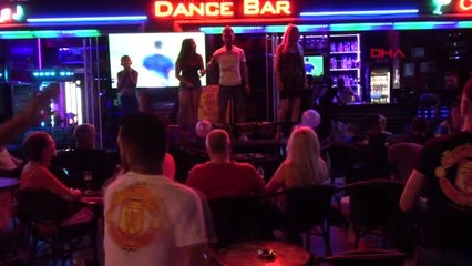 SPOR Marmaris'te İngiliz taraftarlar Liverpool'un zaferiyle coştu