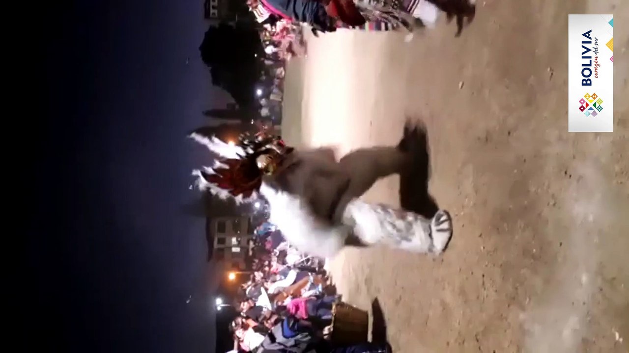 Un Oso Bailando Tinku