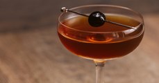 Manhattan Cocktail Recipe - Liquor.com