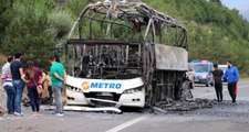 50 kişiyi taşıyan yolcu otobüsü alev alev yandı