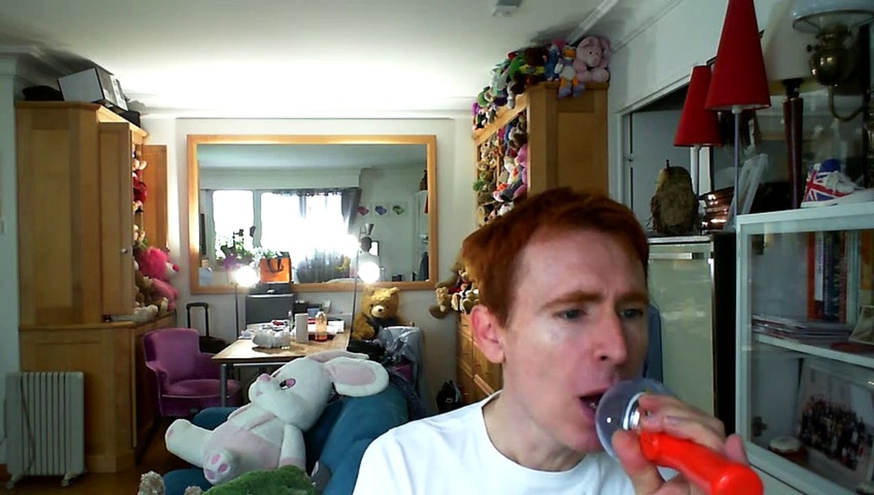 Wiwi égratigne "je ne pense qu'à toi" de Greg Zlap