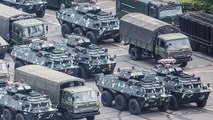 الصين تقول إنها لن تقف مكتوفة الأيدي إزاء أزمة هونغ كونغ وقوات تابعة لها تتجمع بالقرب من المنطقة
