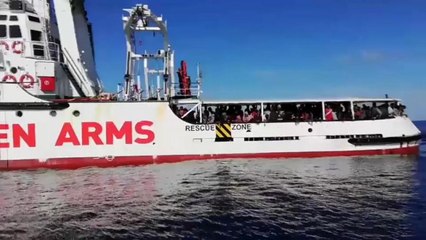 L'Open Arms dans les eaux territoriales italiennes