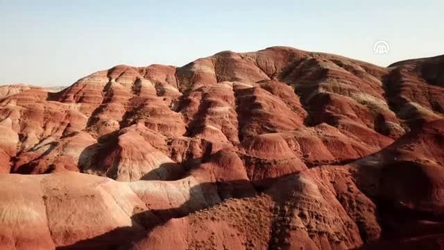 Gökkuşağı Tepeleri yabancı turistlerden ilgi görüyor