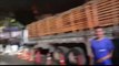 Produtores protestam e impedem a entrada de caminhões na porta da Ceasa