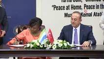 Dışişleri Bakanı Mevlüt Çavuşoğlu, Sierra Leone Dışişleri Bakanı ile ortak basın toplantısı düzenledi