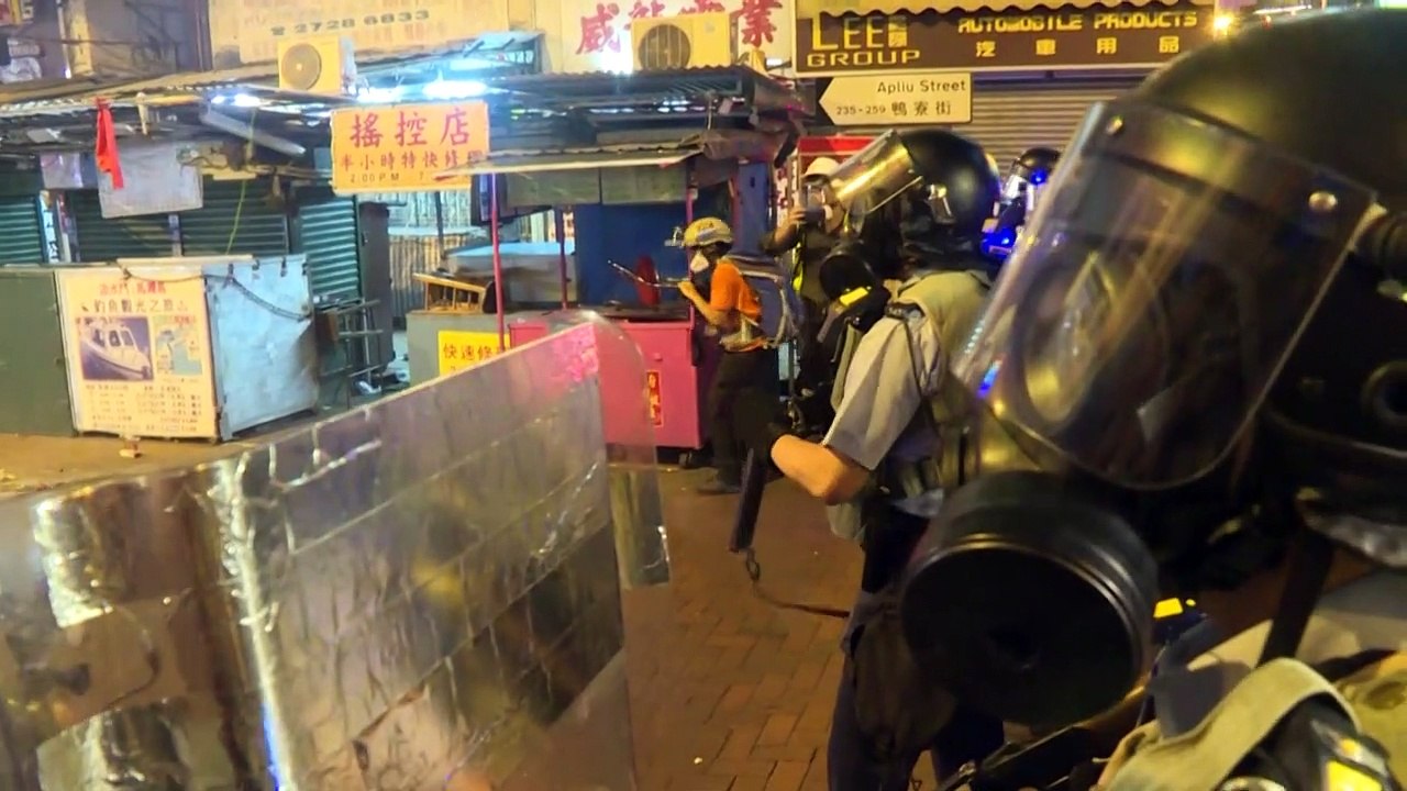 Truppenaufzug: Sorge vor Eskalation in Hongkong