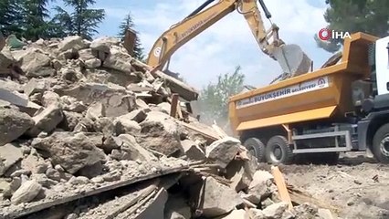 Denizli'de "evler pert," vatandaşın "içeri girmeye cesareti yok"