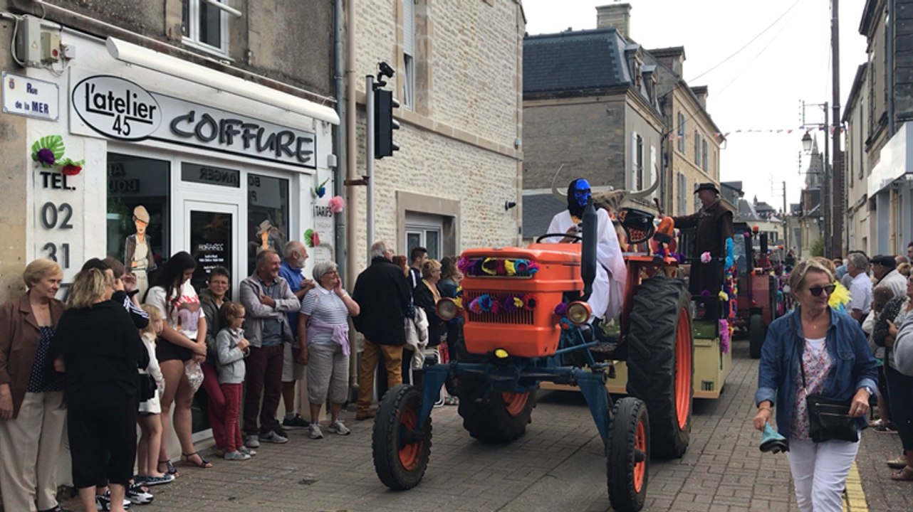 Défilé de chars du 15 août