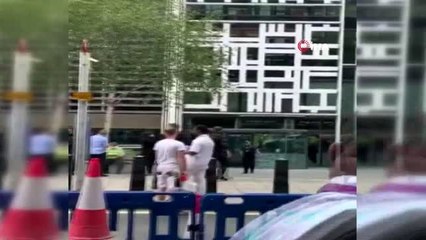 - İngiltere İçişleri Bakanlığı Önünde Bıçaklı Saldırı- İçişleri Bakanlığı Ofisleri Kapatıldı