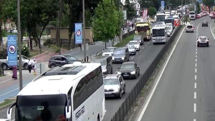 Karadeniz Sahil Yolu'nda bayram trafiği