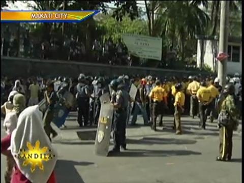 Makati 'squatters' demand decent relocation site