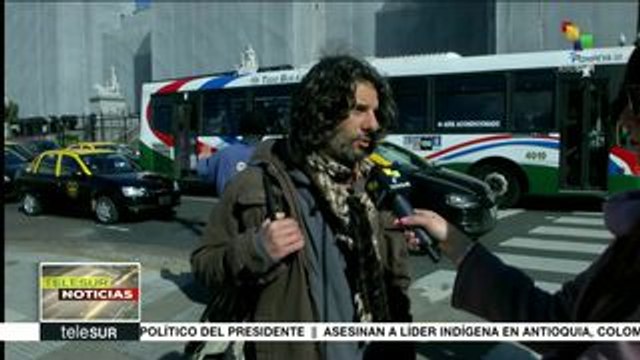 Argentinos consideran que medidas de Macri son insuficientes y tardías