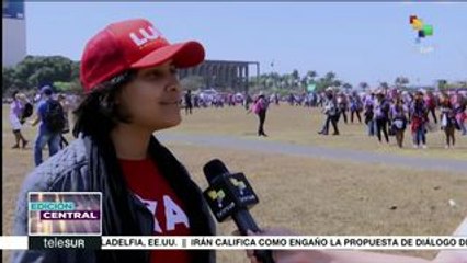 Brasileñas se movilizan en la tradicional Marcha de las Margaritas