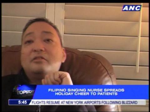 Traveling Pinoy nurse sings to patients