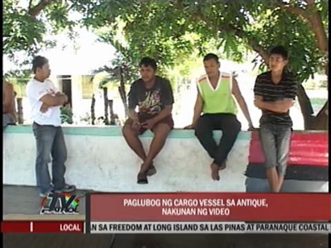 Sinking ship in Antique caught on video