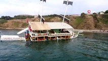 Sinop'ta karaya oturan gezi teknesini kurtarma çalışmaları başladı