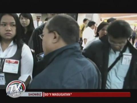 Angry OFWs from Algeria reject DFA help