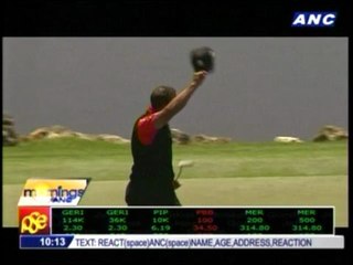 Tiger Woods reclaims golf's top ranking