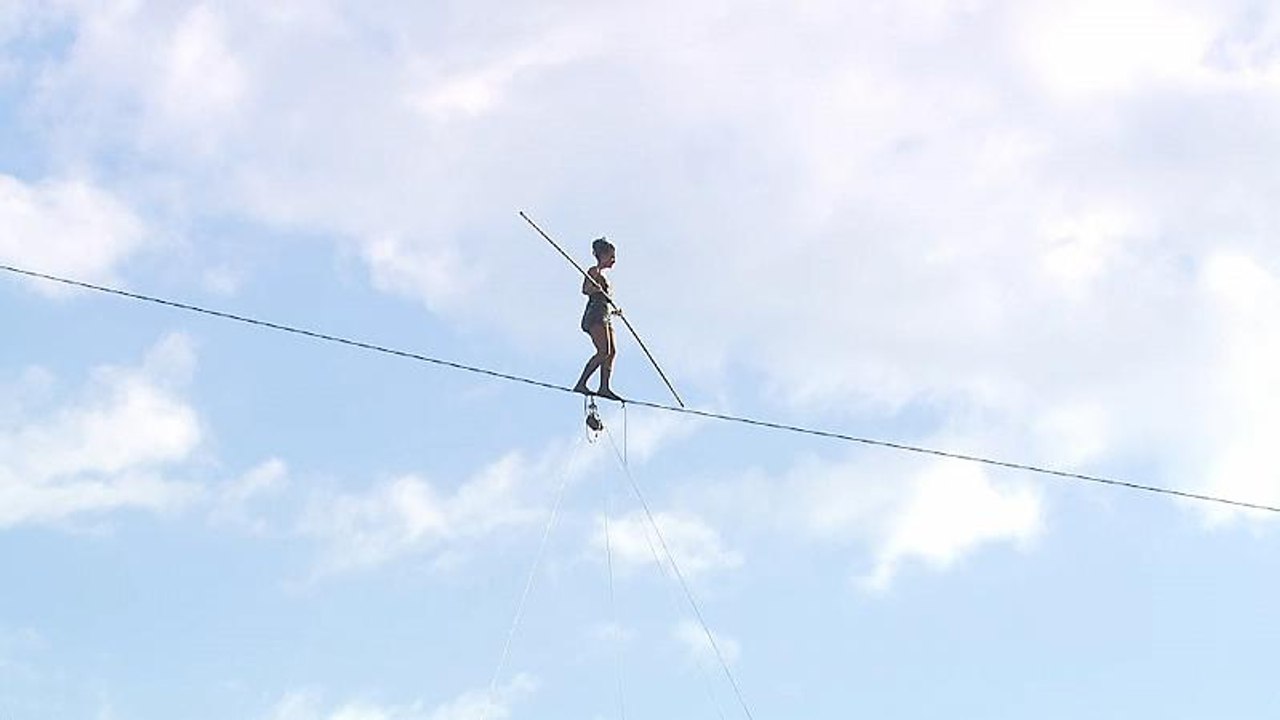 Prager Zirkusfestival: Eröffnung mit 'Himmelsspaziergang'