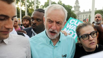 Brexit: Corbyn si candida per un governo "temporaneo", ma senza molti alleati