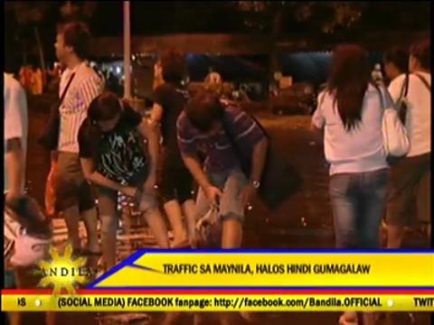 Heavy traffic forces motorists to leave vehicles