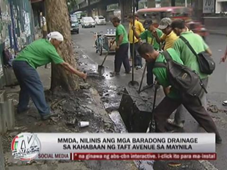 MMDA cleans up clogged drainage systems