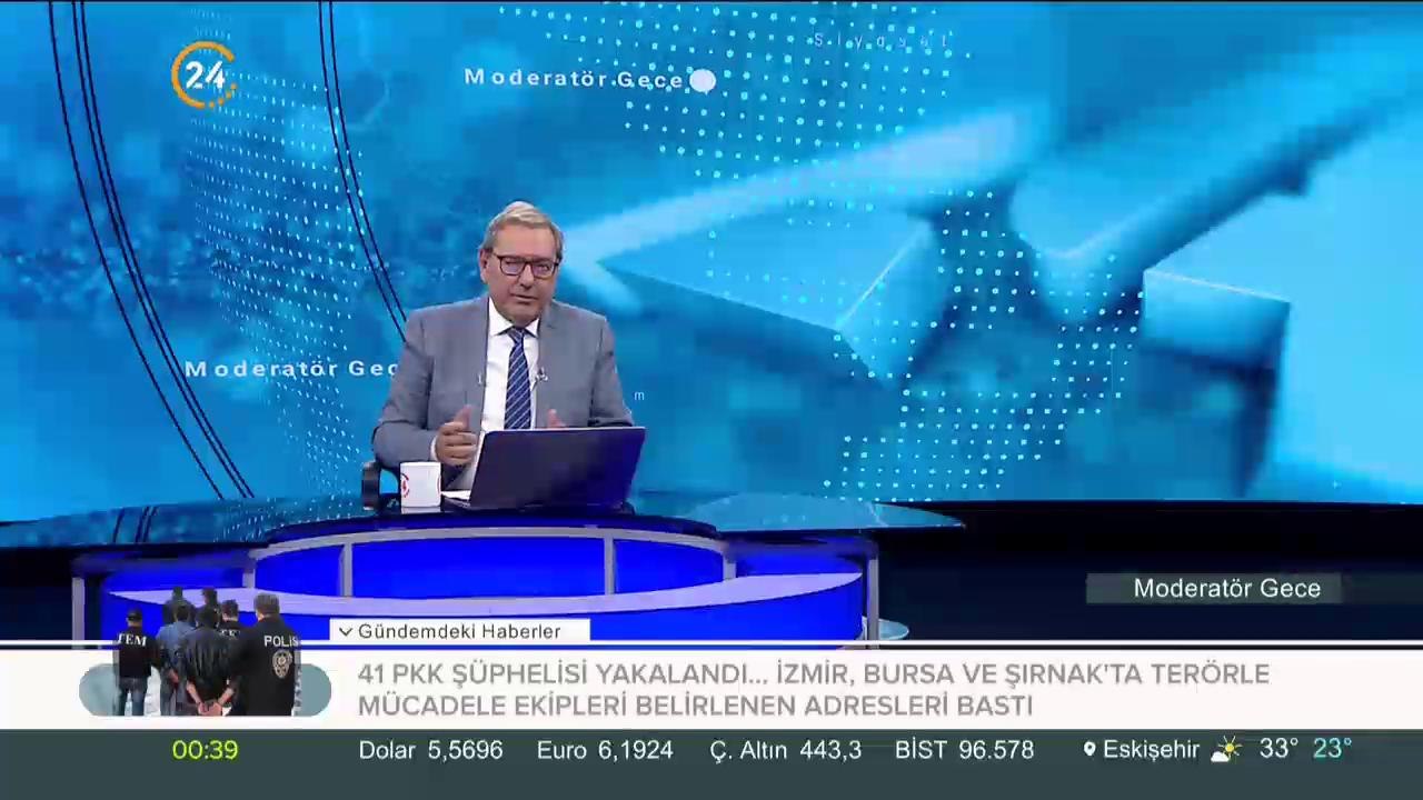Kapı kapı gezip çöp topluyor