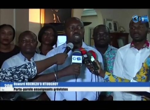 RTG - Rencontre entre le comité des enseignants grévistes et Maitre Louis Gaston MAYILA au Ministère de l’éducation nationale