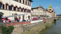 Firenze - Scivola nel fiume Arno, salvato dai sommozzatori (16.08.19)