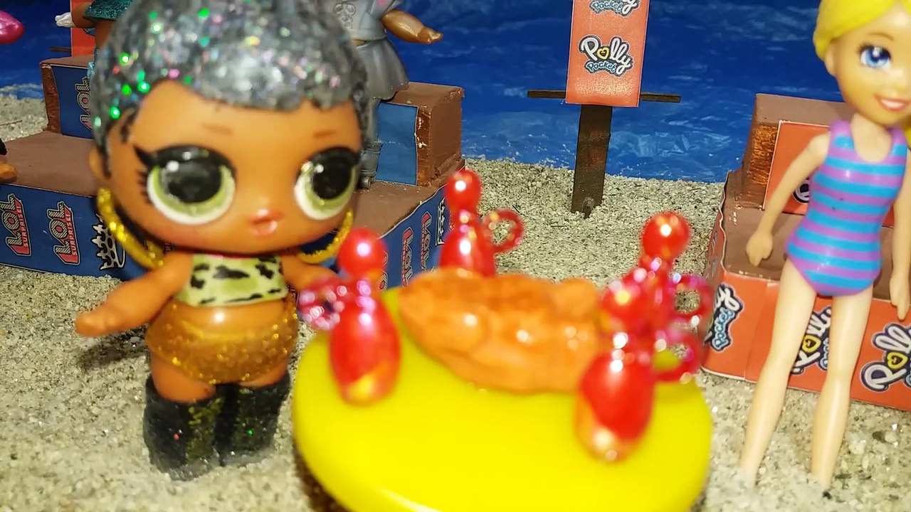 Muhteşem Ödüllü Havuzlu Parkur Oyunu | LOL Bebek vs Polly Pocket Survivor Oyunları