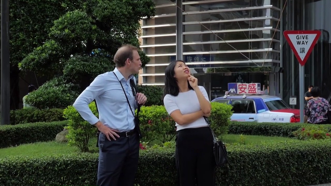 Französischer 'Spiderman' setzt Friedenszeichen in Hongkong