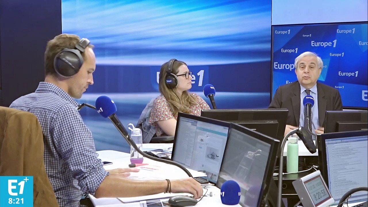 Même s'il s'affiche avec Emmanuel Macron, Nicolas Sarkozy "est avant tout sarkozyste et lui-même", avertit Roger Karoutchi