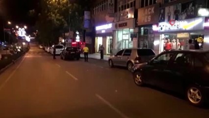 Kağıt gibi ezilen araçtan hafif yaralarla kurtuldu